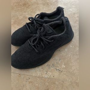 Allbirds Natural Black Wool Runners. Mens 11